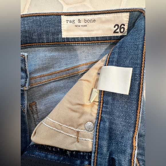 Rag and Bone women’s skinny jeans, size 26, like new, raw hem, in Levee wash - Picture 2 of 3